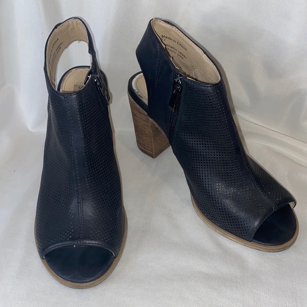 Gorgeous black steve madden heels